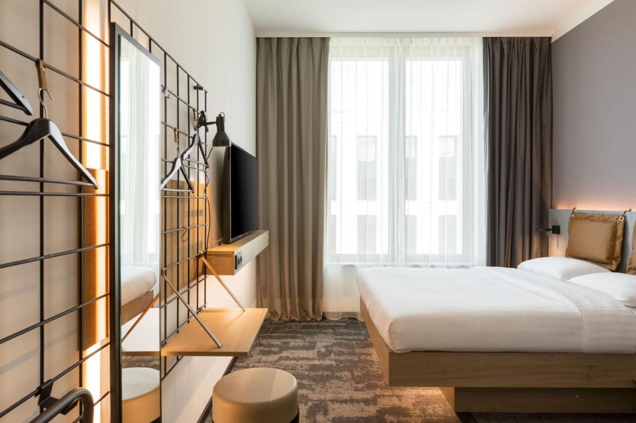 Moxy Outletcity Metzingen Мецинген Екстериор снимка