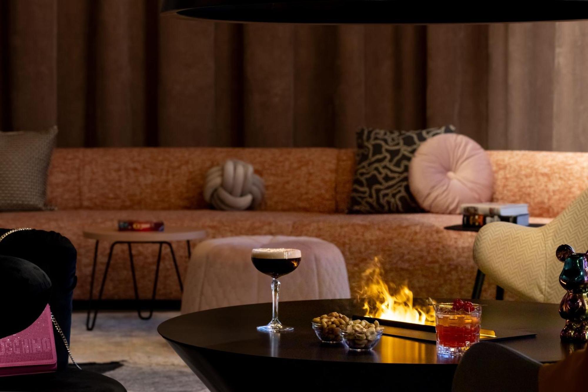 Moxy Outletcity Metzingen Мецинген Екстериор снимка