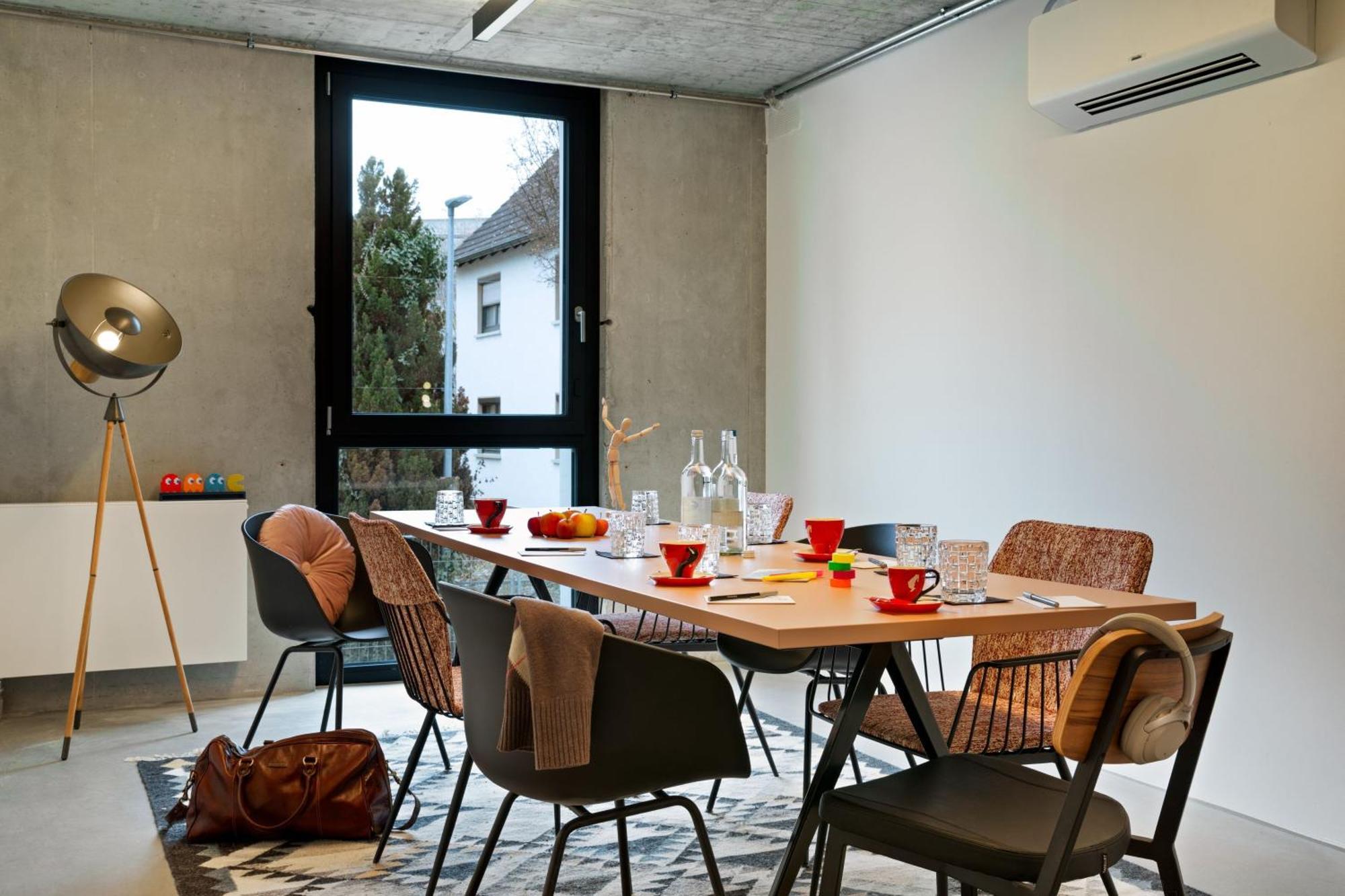 Moxy Outletcity Metzingen Мецинген Екстериор снимка